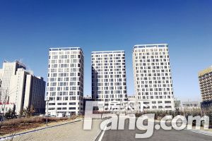 乌兰财富中心 2室2厅 东 西