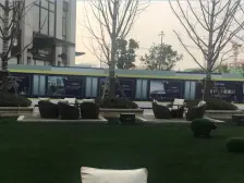 新力园林,中间户中间楼层小三房。