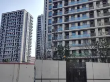 万科物业顶豪设计,地下会所产权车位,一梯一户,看江
