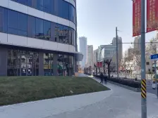 24管家式服务+下沉式会所+人车分流+一梯一户+园林景观