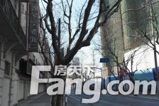 独立电梯,采光充足,主卧朝南,小区中心位置