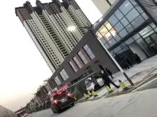 旁边配套丰富,饭店、医院、等生活设施一应俱全