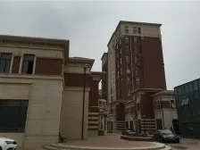 此房位置好,进地铁站,精装修,南北通厅