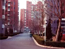 星海湖畔电梯大两居室 坐家里看湖看海 南北通透