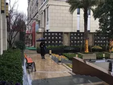 地铁口电梯洋房四房两厅两卫毛坯可以按自己喜欢装修