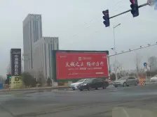 精装未住,带车位,小区中间位置,中上楼层,东打头