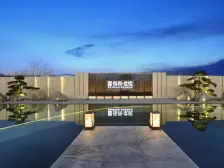 刘家坪轻轨站旁 保利品质洋墅 端户带花园