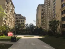 户型方正 居住安静 小区配套完善