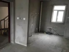 桦林彩云城 字母户型 南北通透 精装修