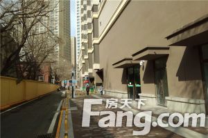 海亮名门 花生小镇 三居室 南北通透 精装修