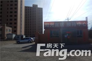 新华大街次新小区阳光宜居一楼带小院国标三居室