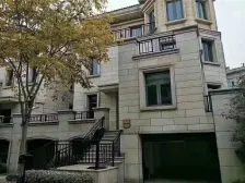 此房户型格局好,采光好,无遮挡,出行方便