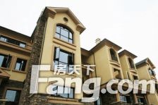 麓湖国际看湖,房东急售,视野很好,户型方正。