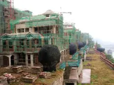 房子采光好房屋方正出行便利菜市旁边