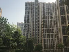 吾悦 万达旁 满五年 户型方正 可随时看房