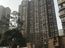 发展大道山水国际万达旁毛坯房边户