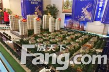 毛坯随心装,上下三层带院子,随时看房