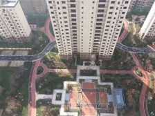 户型方正 小区环境舒适 看房钥匙在楼下中介 采光好