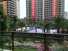 此房满五年 看花园南向 中间楼层