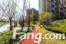 必看好房,附带产权车位,佰万豪装,大飞机户型