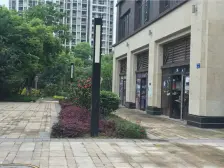 精装修洋房顶跃 带露台 拎包即入住