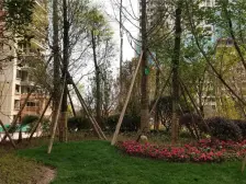 商贸城万达旁酒城国际四叶草4.7米大客厅中间楼层