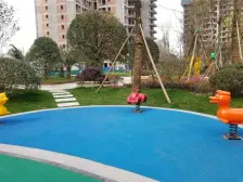 商贸城高铁站旁边 电梯四房双卫 正看中庭