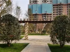 十二 中旁,电梯顶跃,户型方正,证过两年