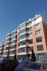 金华学府、出入方便、有公交车、一楼、看房方便