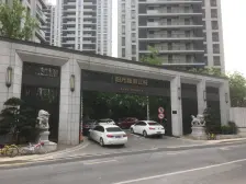 东外滩观江房,带车位,人车分流,好看房,价格可谈!