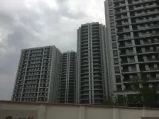 高区非顶,一线江景!一梯一户,人车分流,泳池会所