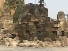 发展大道山水国际万达旁毛坯房边户