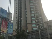 恒大绿洲高档小区全新精装修 家电家具齐全拎包入住