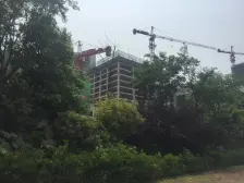 石马河 华美翡丽山三期四房182万