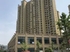 江南星城 毛坯边户大三房 中间楼层 带车位诚心出售