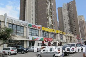 房子精装修 房本两年外 小高层 一梯两户