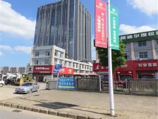 万科2049商场旁地铁口,国际汽车广场出行便利繁华地段