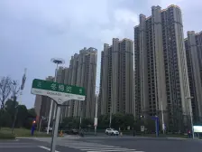 新上 诚售 中间楼层 地铁口大四房