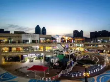 万象城九区南向 原始三居室 现在做了大两居室