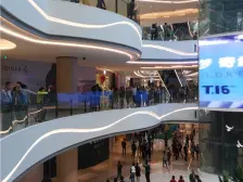 叠墅叠墅叠墅,出门即商场和地铁。