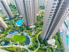 中间安静位置四房,270度绿意景观,两个产权车位