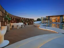 品质标杆 2000平会所 少见飞机四房 采光巨好 精装交付