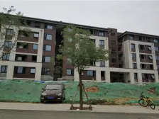 中间位置 不临路 精装修边户带双车位和储藏间