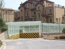 精装修别墅房,前后双花园,带阳光房车库