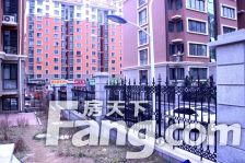 顶加阁楼,精装修 ,可拎包入住,诚意出售