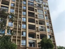 湾里蟠龙峰旁温馨三房 自住装修 东南端户 电梯房