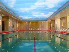 此房毛坯房,业主急售,户型方正采光好