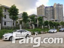 ,四房来的,楼层好采光好,小区配套完善。