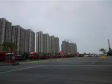 瓦良格叠墅 东端户带露台 带北向40平院子和独立车库