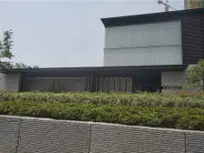 有电梯 交通便捷 满二 精装修 次新房 临地铁 房东急置换